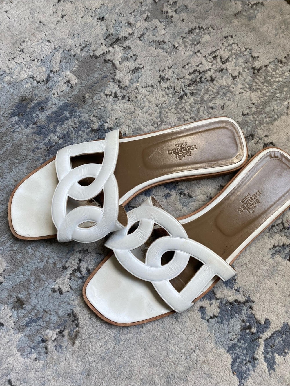 HERMES White Women's Slide Sandals with Interlocking Strap - Picture 3 of 5